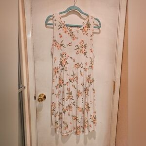Sleeveless White Floral Maxi Dress with Peach Blooms